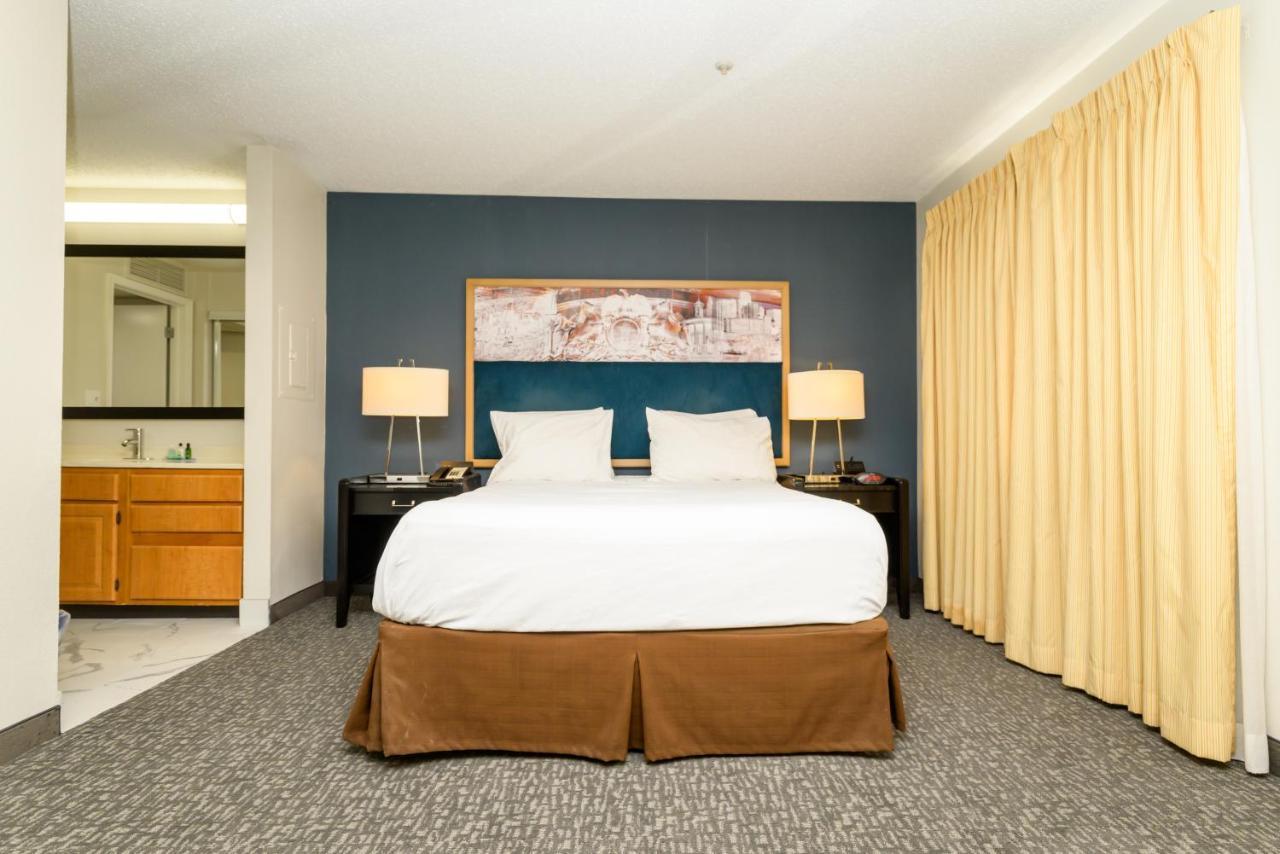 Philadelphia Suites At Airport - An Extended Stay Hotel Экстерьер фото