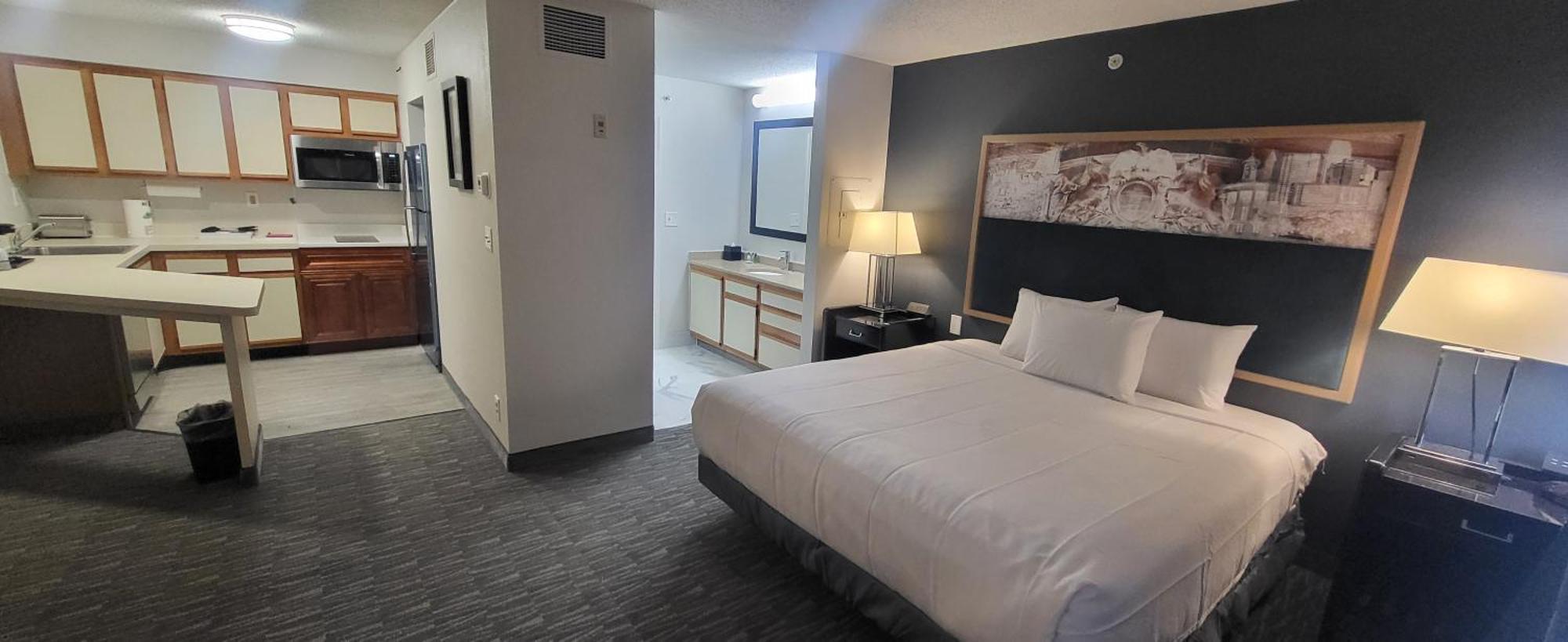 Philadelphia Suites At Airport - An Extended Stay Hotel Экстерьер фото